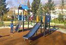 Završeno novo igralište za najmlađe ispred Općine Travnik, u srijedu otvorenje Završeno novo igralište za najmlađe ispred Općine Travnik, u srijedu otvorenje