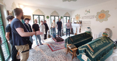 Autorski tim opere “Ilhamija” posjetio Ilhamijino turbe
