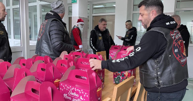 Moto klub Old Town i ove godine obradovao mališane na Pedijatrijskom odjelu JU Bolnice Travnik
