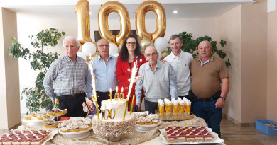 Stogodišnjak Rafael Rafo Barić proslavio  rođendan sa djecom, unucima, praunucima i prapraunucima