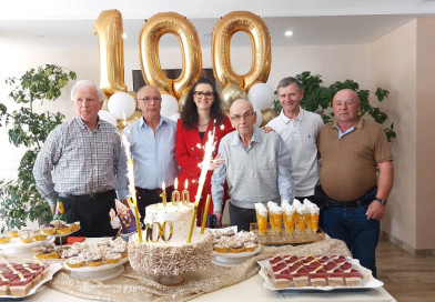 Stogodišnjak Rafael Rafo Barić proslavio  rođendan sa djecom, unucima, praunucima i prapraunucima