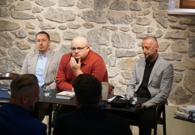 Promovisana knjiga doc. dr. Dženana Dautovića „Bosna i Rimska kurija u srednjem vijeku“